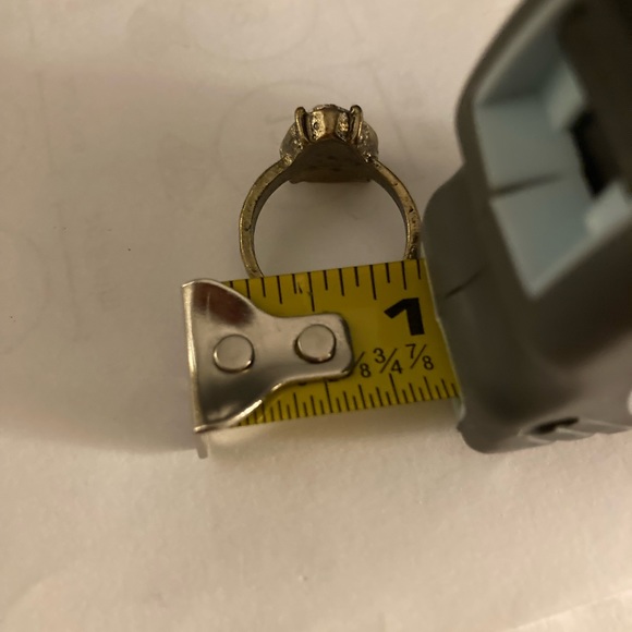 It’s big, bronze, and gaudy. Costume jewelry at its finest! - Picture 6 of 6